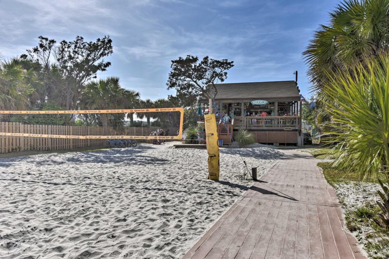 Newly Renovated Hilton Head Retreat, Walk To Beach ヒルトンヘッドアイランド エクステリア 写真